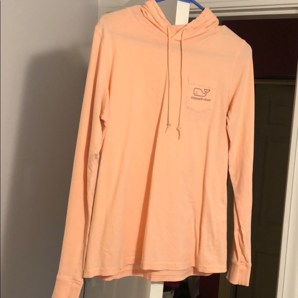 Vineyard vines thin sweatshirt with hood